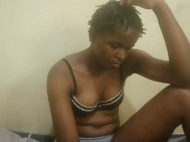 Cute-lizah live cam on BongaCams
