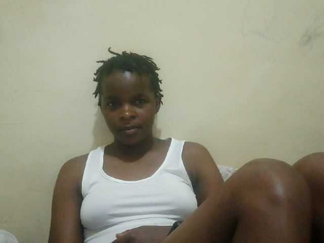 Cute-lizah live cam on BongaCams