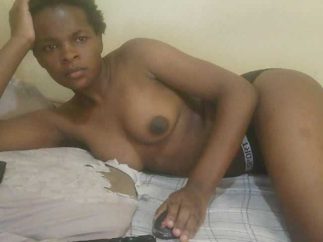 Cute-lizah live cam on BongaCams