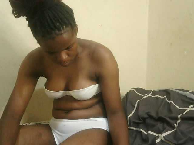 Cute-lizah live cam on BongaCams