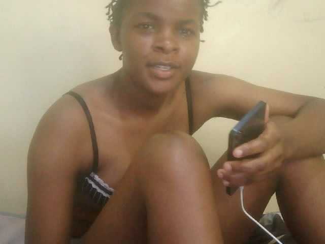 Cute-lizah live cam on BongaCams
