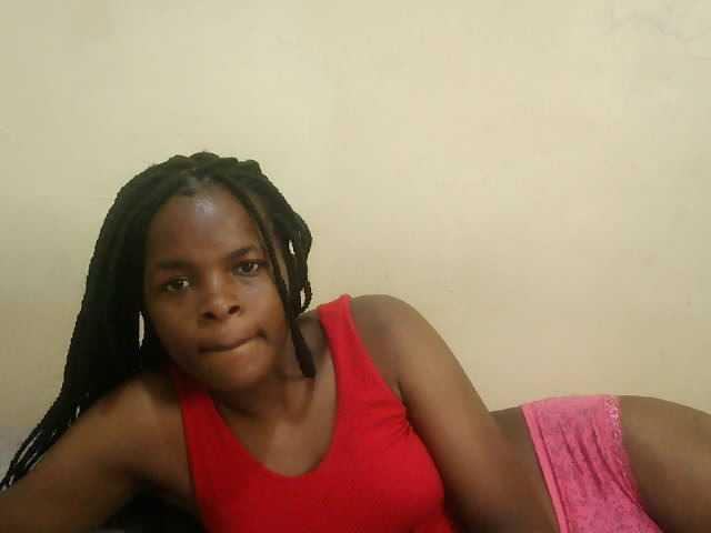 Cute-lizah live cam on BongaCams