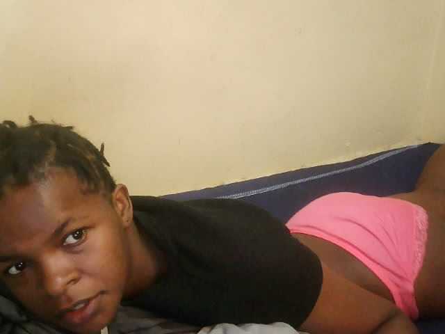 Cute-lizah live cam on BongaCams