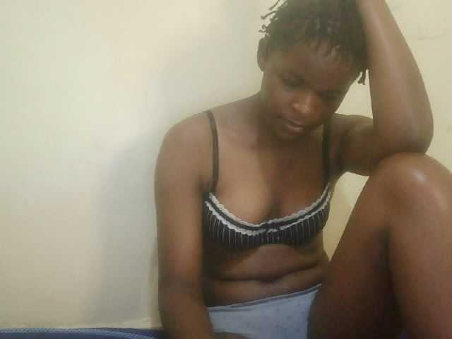 Cute-lizah live cam on BongaCams