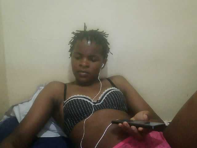 Cute-lizah live cam on BongaCams