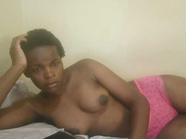 Cute-lizah live cam on BongaCams