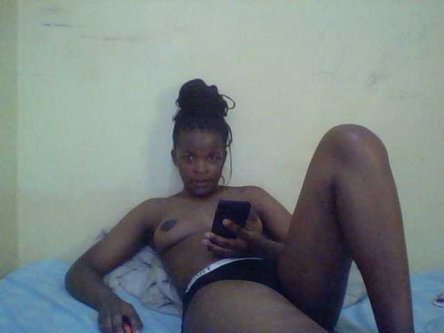 Cute-lizah live cam on BongaCams