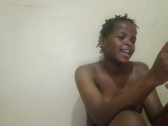 Cute-lizah live cam on BongaCams