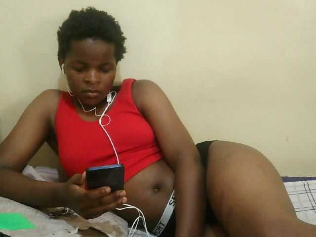 Cute-lizah live cam on BongaCams
