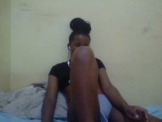 Cute-lizah live cam on BongaCams