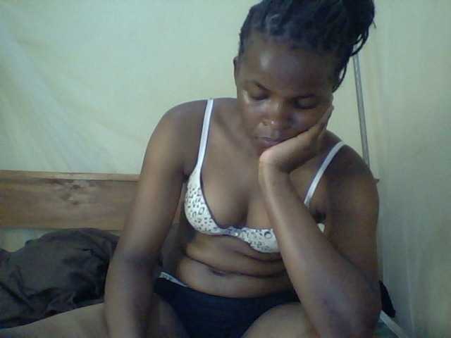 Cute-lizah live cam on BongaCams