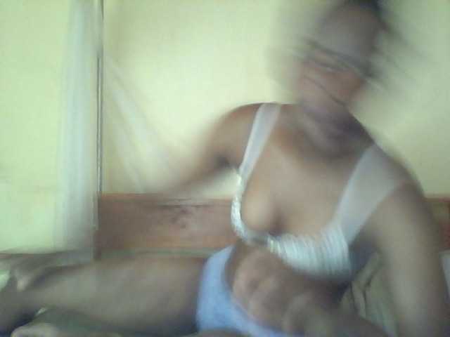 Cute-lizah live cam on BongaCams