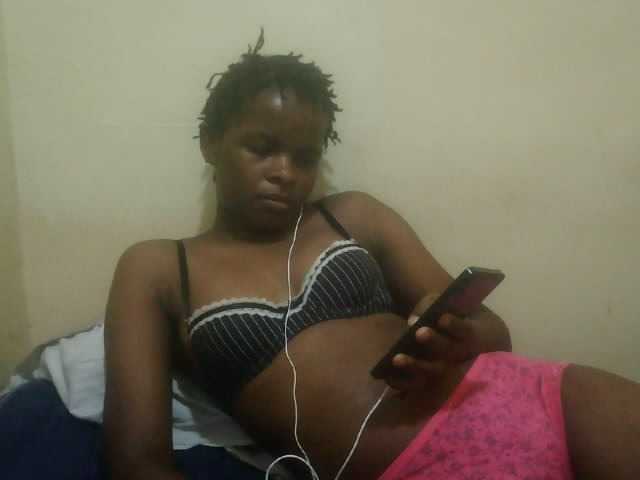 Cute-lizah live cam on BongaCams