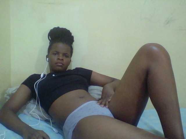 Cute-lizah live cam on BongaCams