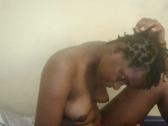 Cute-lizah live cam on BongaCams