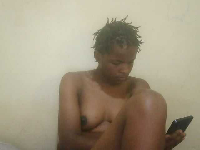 Cute-lizah live cam on BongaCams