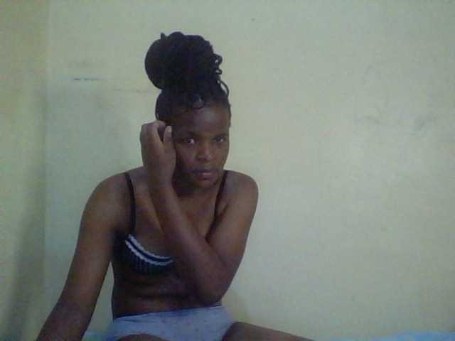 Cute-lizah live cam on BongaCams