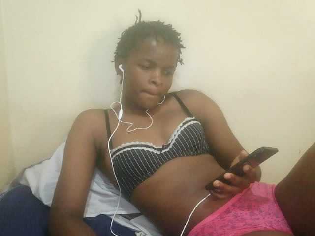 Cute-lizah live cam on BongaCams