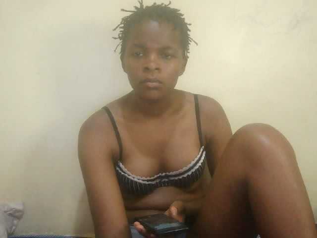 Cute-lizah live cam on BongaCams