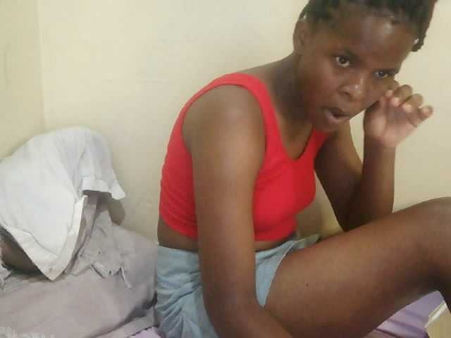 Cute-lizah live cam on BongaCams