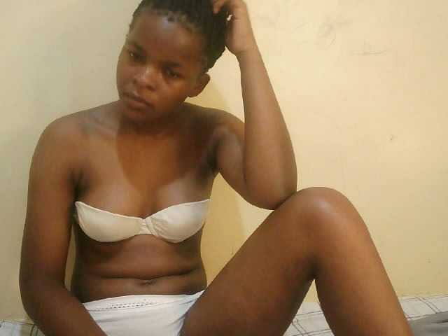 Cute-lizah live cam on BongaCams