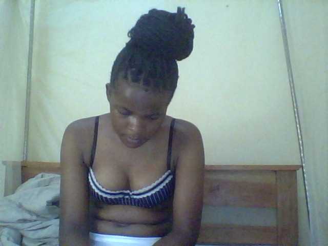 Cute-lizah live cam on BongaCams