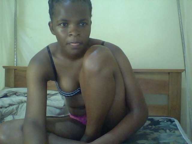Cute-lizah live cam on BongaCams