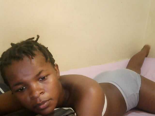 Cute-lizah live cam on BongaCams