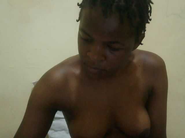 Cute-lizah live cam on BongaCams