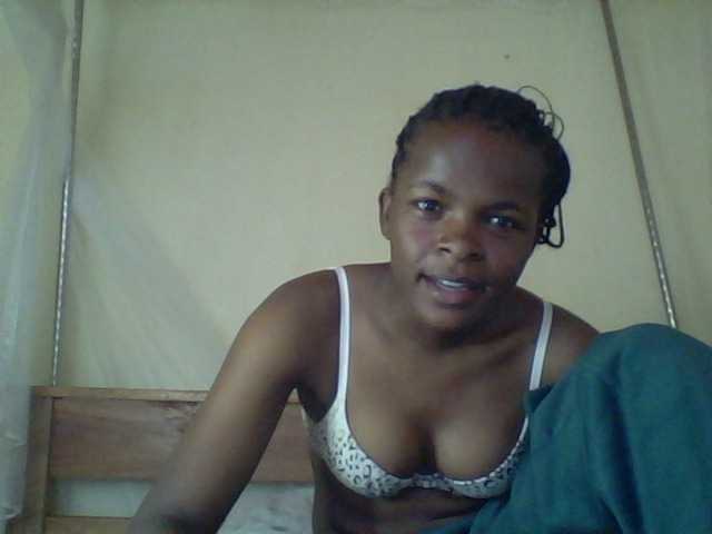 Cute-lizah live cam on BongaCams