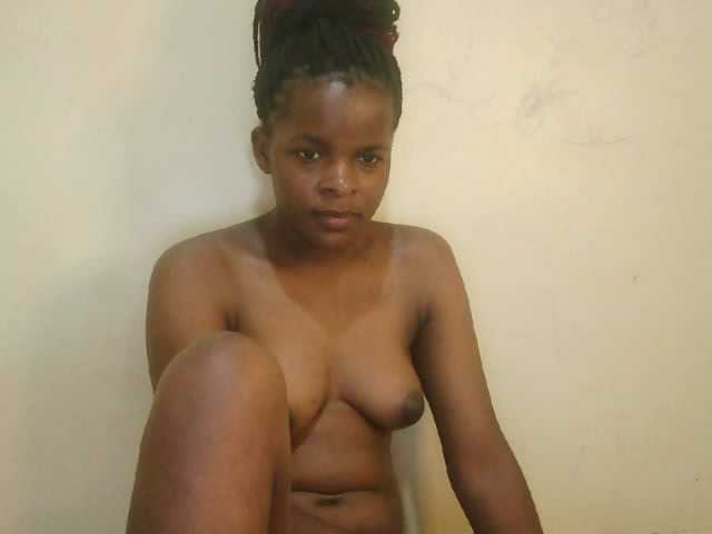 Cute-lizah live cam on BongaCams