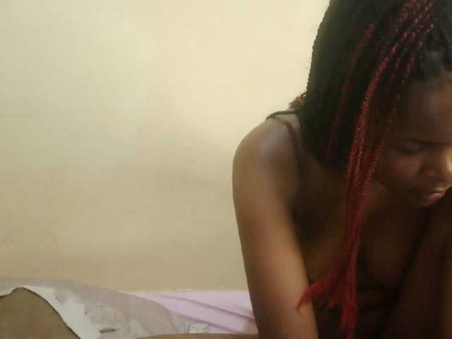 Cute-lizah live cam on BongaCams