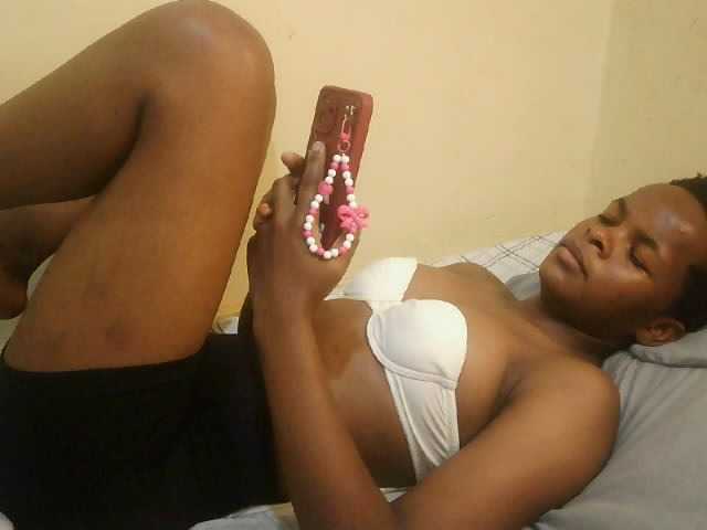 Cute-lizah live cam on BongaCams
