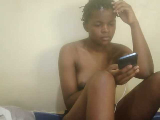 Cute-lizah live cam on BongaCams