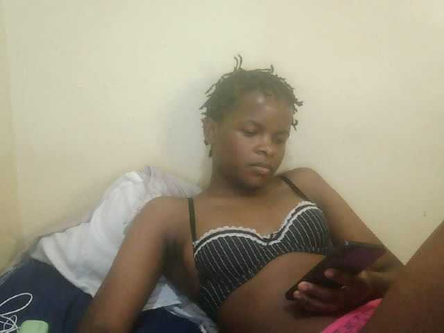 Cute-lizah live cam on BongaCams