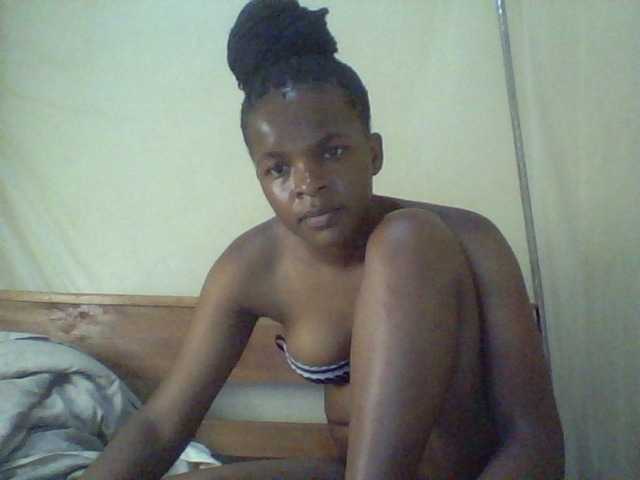 Cute-lizah live cam on BongaCams