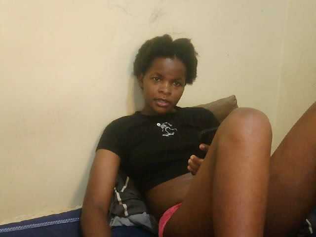 Cute-lizah live cam on BongaCams