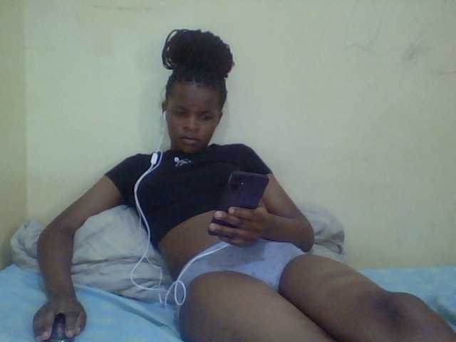 Cute-lizah live cam on BongaCams