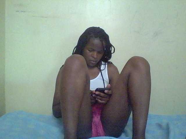 Cute-lizah live cam on BongaCams