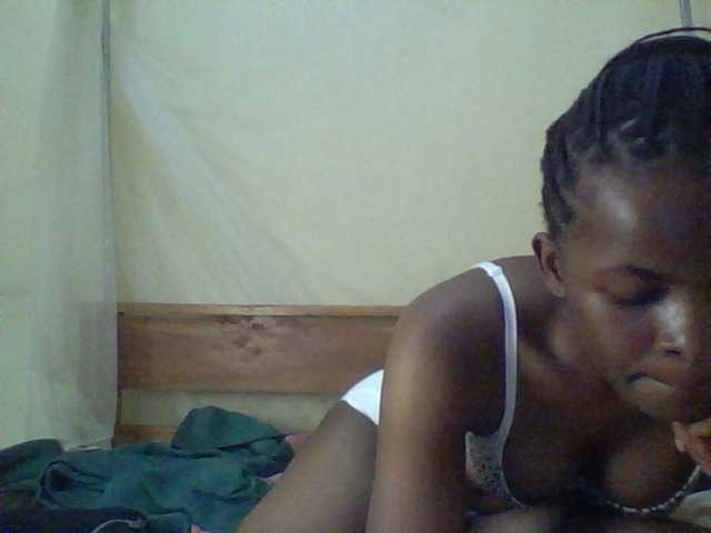 Cute-lizah live cam on BongaCams