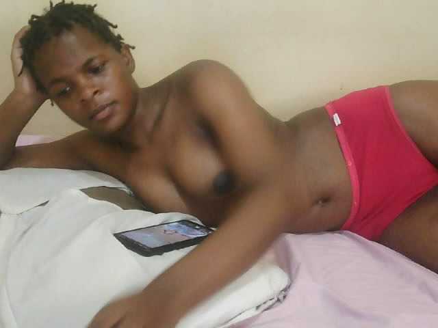 Cute-lizah live cam on BongaCams