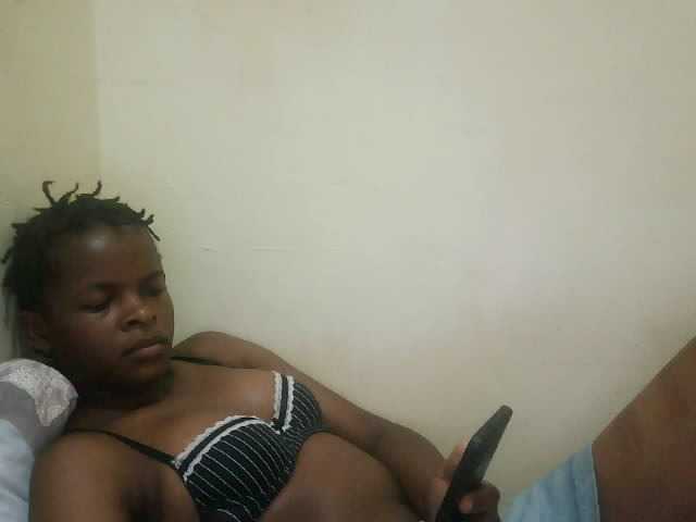 Cute-lizah live cam on BongaCams