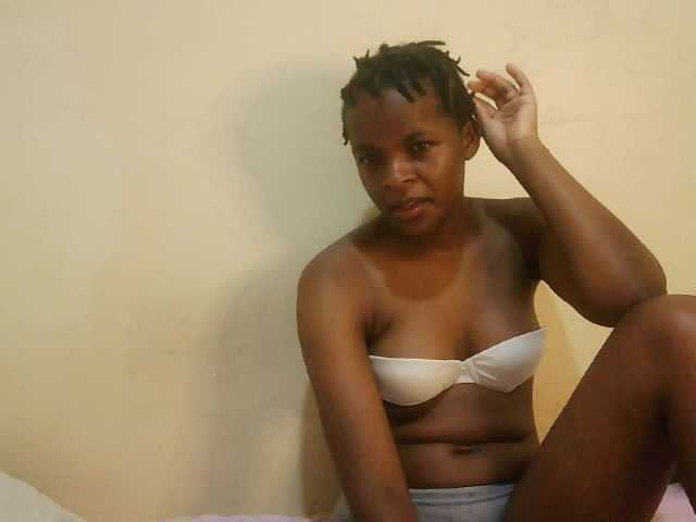 Cute-lizah live cam on BongaCams