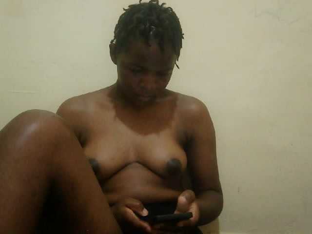 Cute-lizah live cam on BongaCams