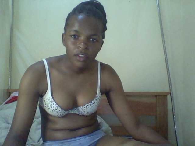 Cute-lizah live cam on BongaCams