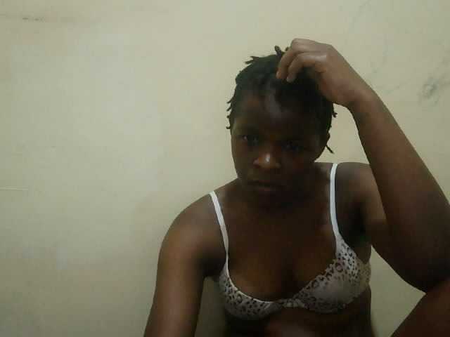 Cute-lizah live cam on BongaCams