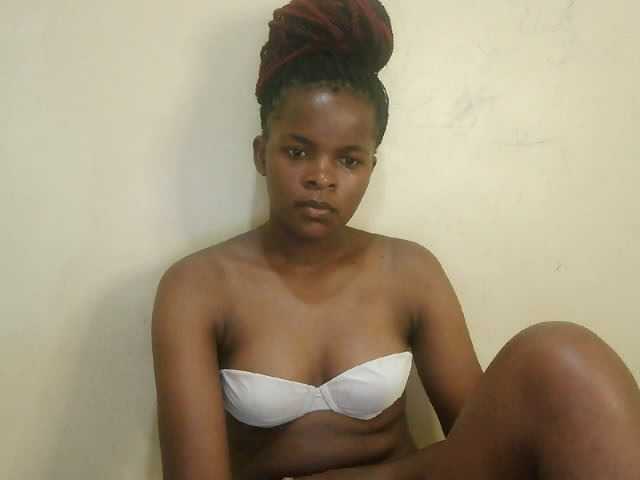 Cute-lizah live cam on BongaCams