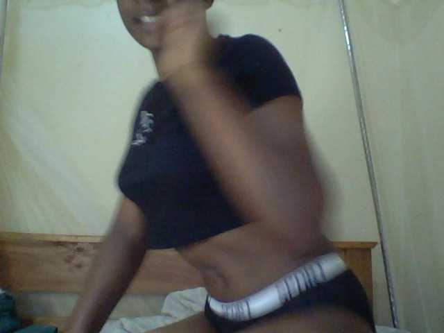 Cute-lizah live cam on BongaCams
