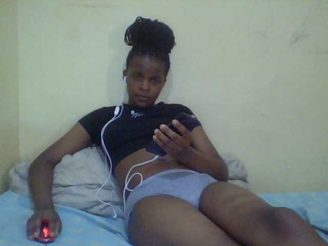 Cute-lizah live cam on BongaCams