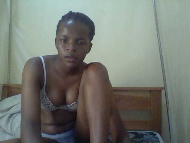 Cute-lizah live cam on BongaCams